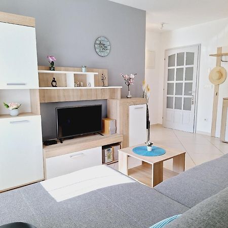 Ferienapartment Enelani Fuer Vier Personen Kastela Ngoại thất bức ảnh