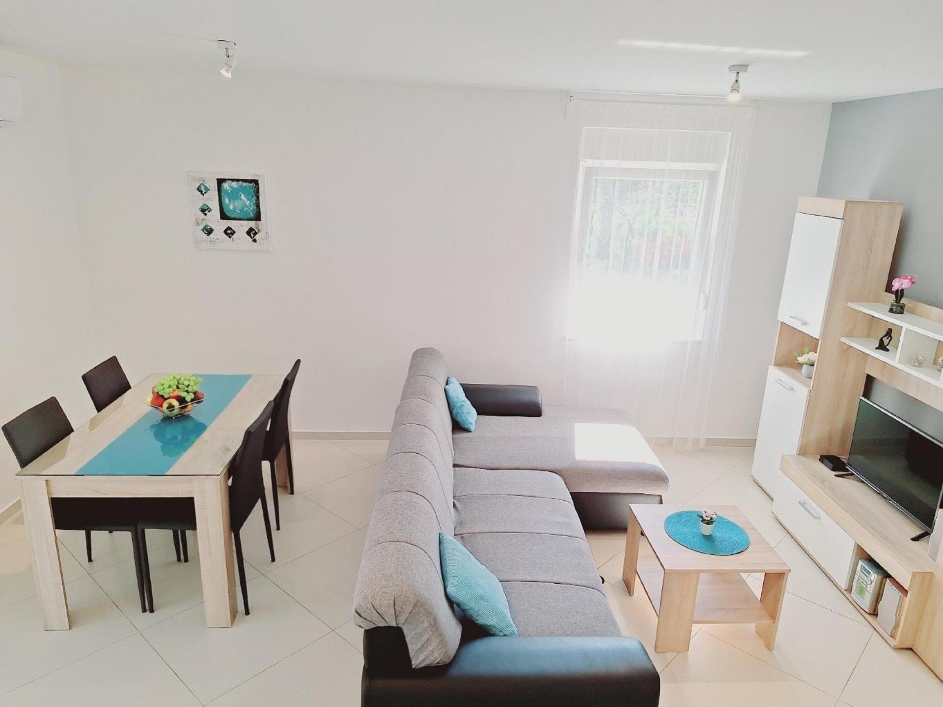 Ferienapartment Enelani Fuer Vier Personen Kastela Ngoại thất bức ảnh